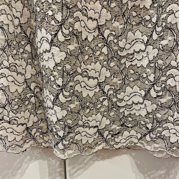 ZARA Ivory-white with black lace sleeveless top Peter pan collar size XS - Picture 3 of 4